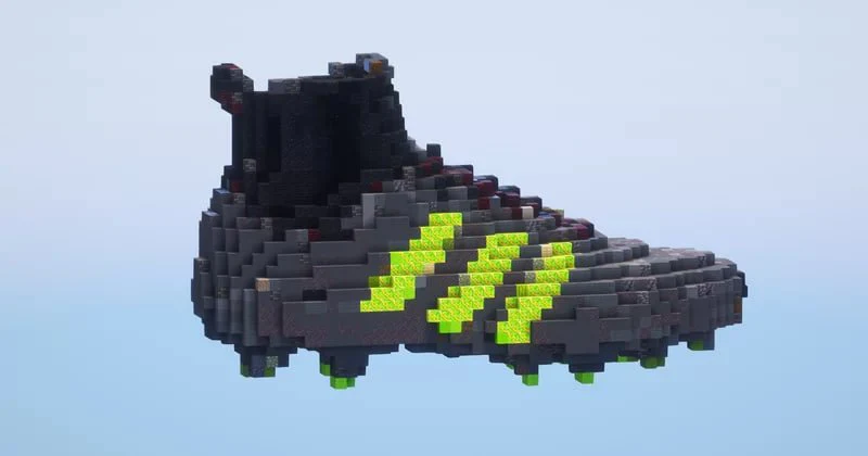 Adidas Football Shoes Small - Image 2
