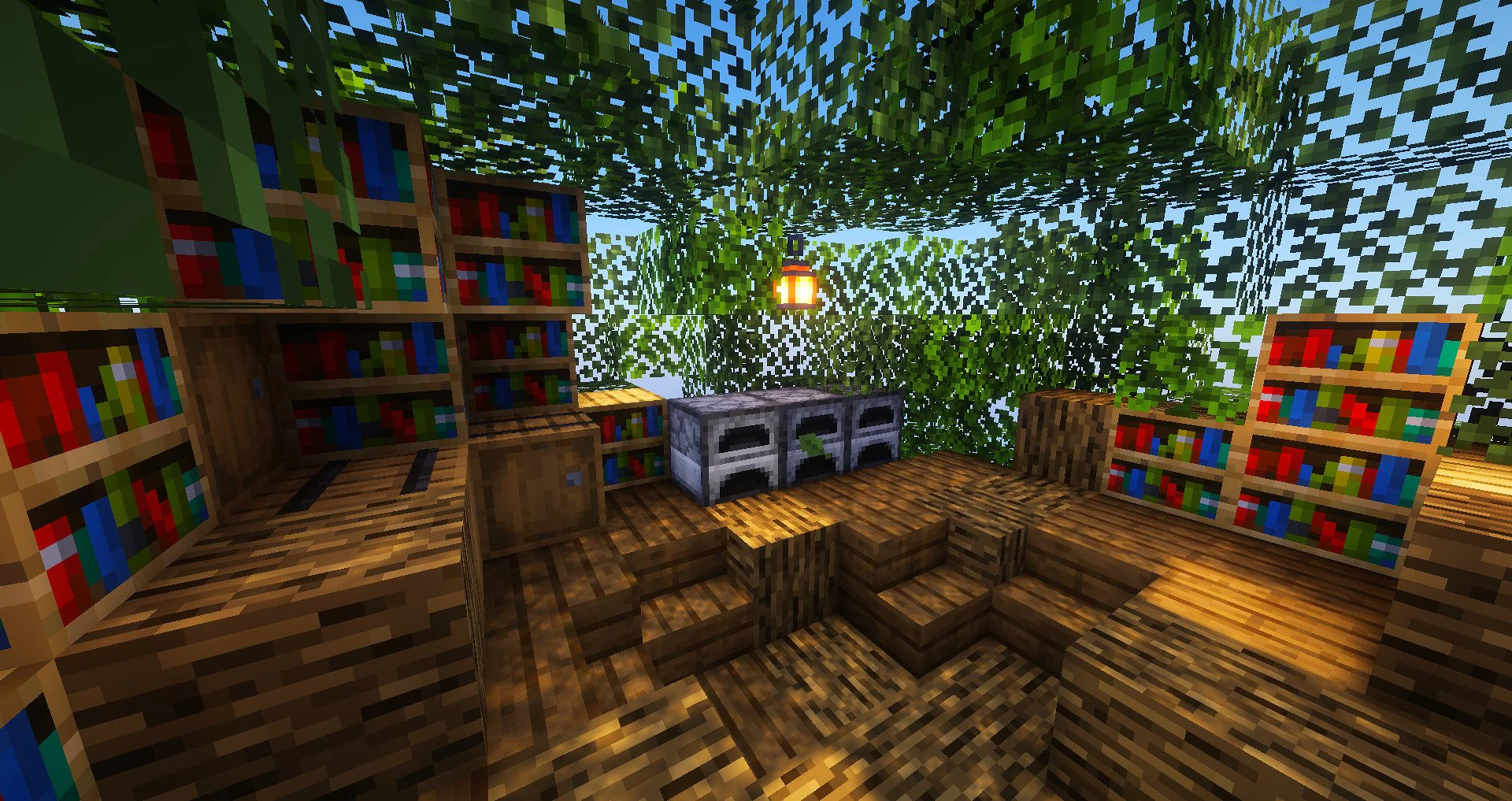 House inside a Oaktree - Image 3